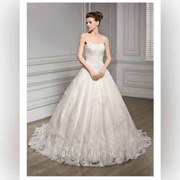 JJ’s House Ball-Gown/Princess Sweetheart Court Train Tulle Lace Wedding Dress - Picture 4 of 12